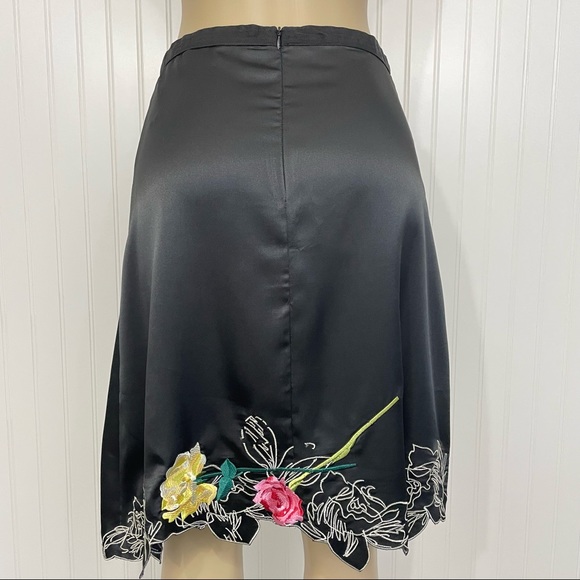 100% Silk Black Floral Embroidered Knee Length Skirt Size 6 Like New - Picture 8 of 17